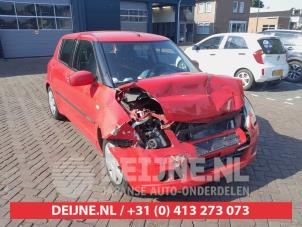 Suzuki Swift Hutablage O680438 Spenderfahrzeug