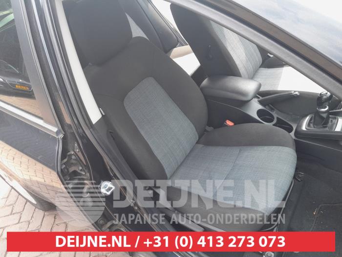 Kia Cee'd 1.4 CVVT 16V Sloopvoertuig (2010, Zwart)