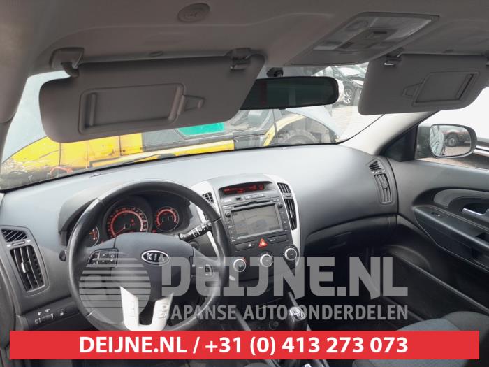 Kia Cee'd 1.4 CVVT 16V Sloopvoertuig (2010, Zwart)