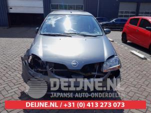 Nissan Almera Tino 01-