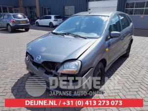 Nissan Almera Tino 01-