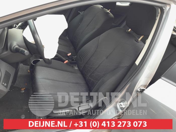 Mazda 2 1.3 16V S-VT Sloopvoertuig (2013, Grijs)