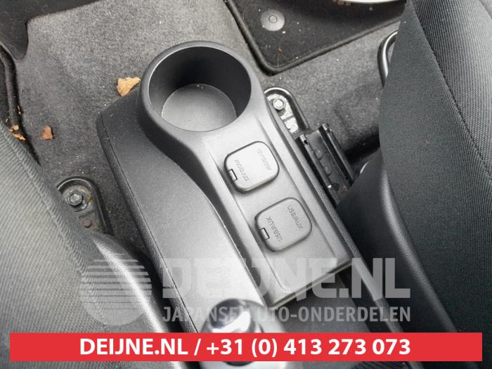 Mazda 2 1.3 16V S-VT Sloopvoertuig (2013, Grijs)