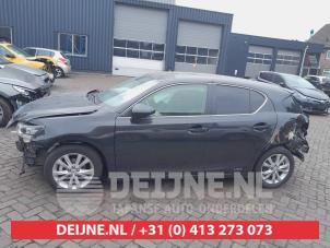 Lexus CT 200h 10-