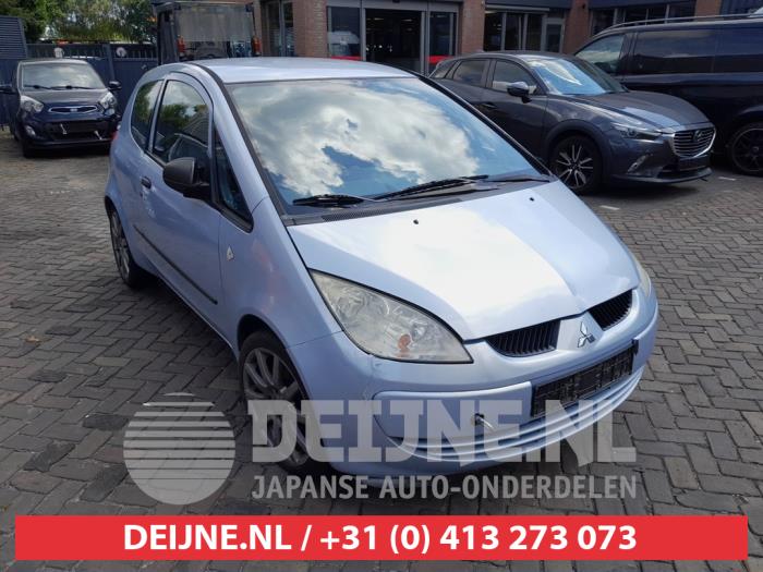 Mitsubishi Colt Frontscreen O715822