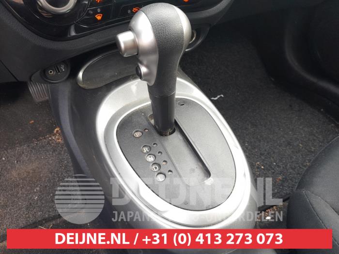 Nissan Juke 10- Sloopvoertuig (2017, Grijs)