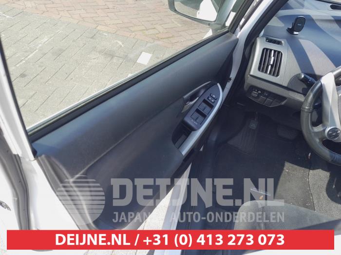 Toyota Prius 1.8 16V Sloopvoertuig (2013, Wit)