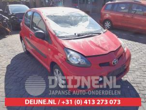 Toyota Aygo Gasdemper links-achter O681780 Donorvoertuig