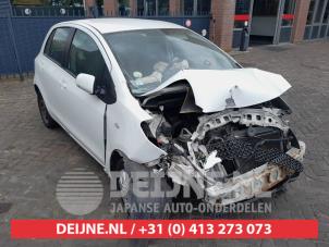 Toyota Yaris Knuckle, front left O683431 Donor vehicle