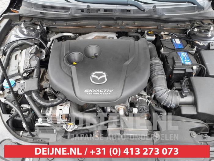 Mazda 3 2.2 SkyActiv-D 150 16V Sloopvoertuig (2015, Grijs)