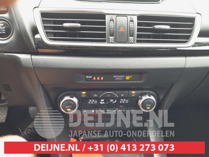 Mazda 3 2.2 SkyActiv-D 150 16V Sloopvoertuig (2015, Grijs)