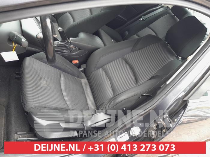 Mazda 3 2.2 SkyActiv-D 150 16V Sloopvoertuig (2015, Grijs)