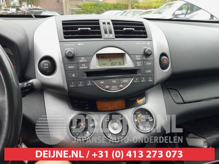 Toyota RAV4 2.0 16V VVT-i 4x4 Sloopvoertuig (2006, Donker, Grijs)