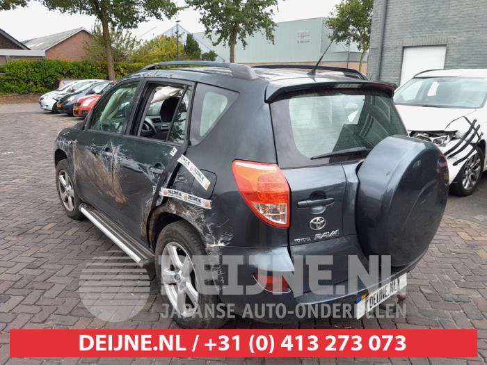 Toyota RAV4 2.0 16V VVT-i 4x4 Sloopvoertuig (2006, Donker, Grijs)