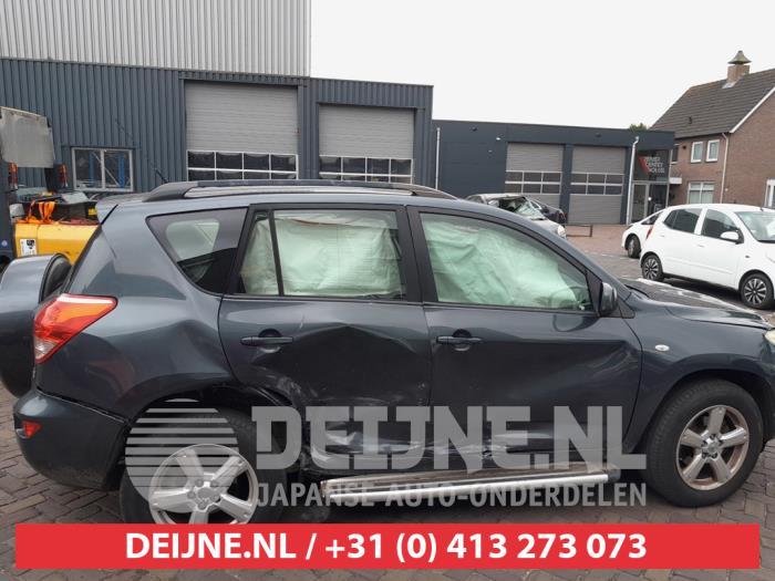 Toyota RAV4 2.0 16V VVT-i 4x4 Sloopvoertuig (2006, Donker, Grijs)