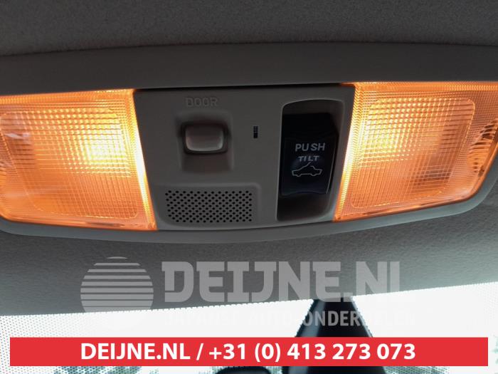 Mitsubishi Outlander 2.0 16V PHEV 4x4 Sloopvoertuig (2015, Zwart)