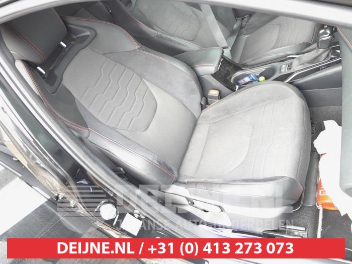 Toyota Corolla 1.8 16V Hybrid Sloopvoertuig (2021, Zwart)