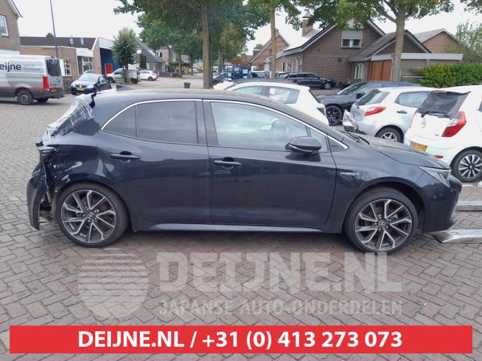 Toyota Corolla 1.8 16V Hybrid Sloopvoertuig (2021, Zwart)