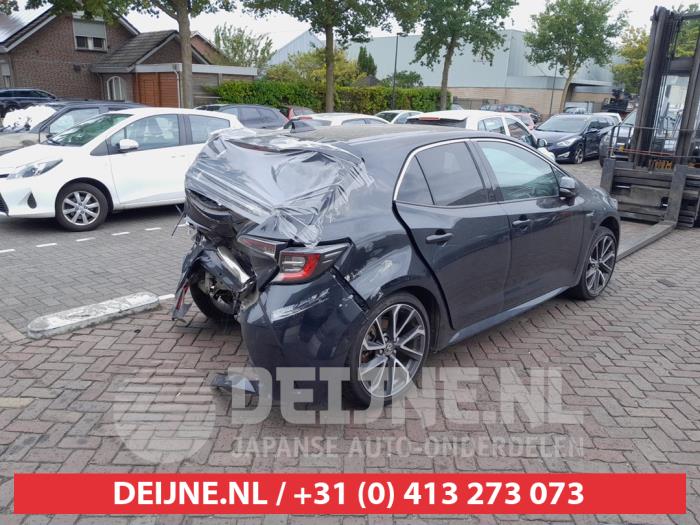 Toyota Corolla 1.8 16V Hybrid Sloopvoertuig (2021, Zwart)