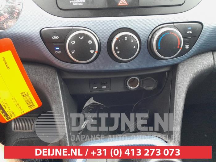 Hyundai i10 1.0 12V Sloopvoertuig (2017, Blauw)