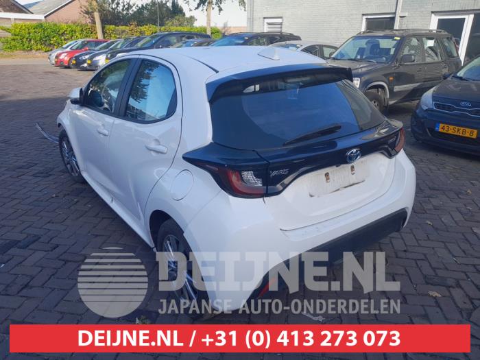 Toyota Yaris IV 1.5 12V Hybrid 115 Sloopvoertuig (2023, Wit)