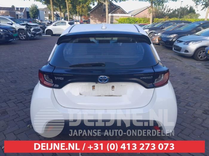 Toyota Yaris IV 1.5 12V Hybrid 115 Sloopvoertuig (2023, Wit)
