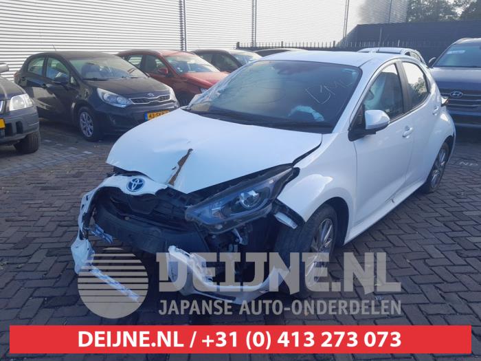 Toyota Yaris IV 1.5 12V Hybrid 115 Sloopvoertuig (2023, Wit)