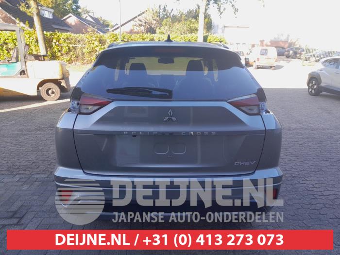 Mitsubishi Eclipse Cross 2.4 16V PHEV 4x4 Sloopvoertuig (2023, Grijs)