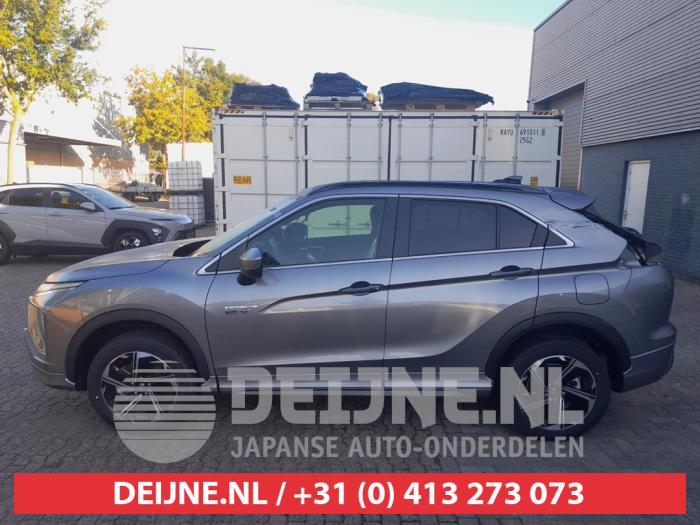Mitsubishi Eclipse Cross 2.4 16V PHEV 4x4 Sloopvoertuig (2023, Grijs)