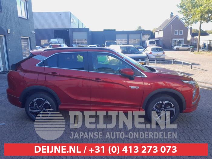 Mitsubishi Eclipse Cross 2.4 16V PHEV 4x4 Sloopvoertuig (2023, Rood)