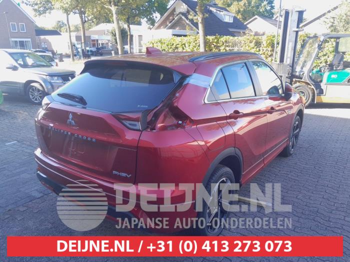 Mitsubishi Eclipse Cross 2.4 16V PHEV 4x4 Sloopvoertuig (2023, Rood)