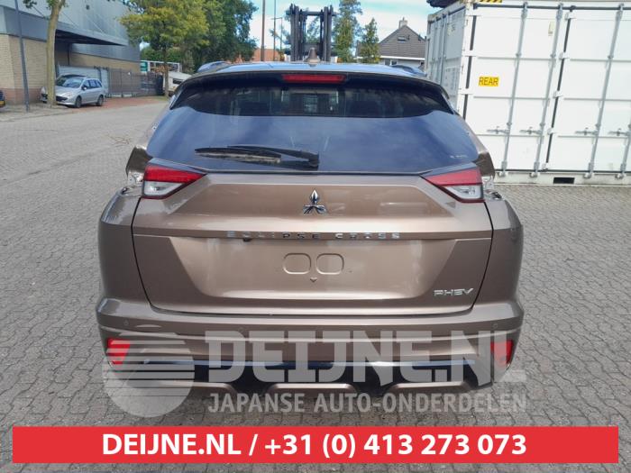 Mitsubishi Eclipse Cross 2.4 16V PHEV 4x4 Sloopvoertuig (2023, Bruin)