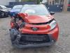 Toyota Aygo X 1.0 12V VVT-i Sloopvoertuig (2022, Zwart, Rood)