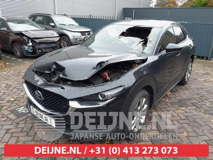 Mazda CX-30 2.0 e-SkyActiv-G 122 16V Schadevoertuig (2021, Zwart)