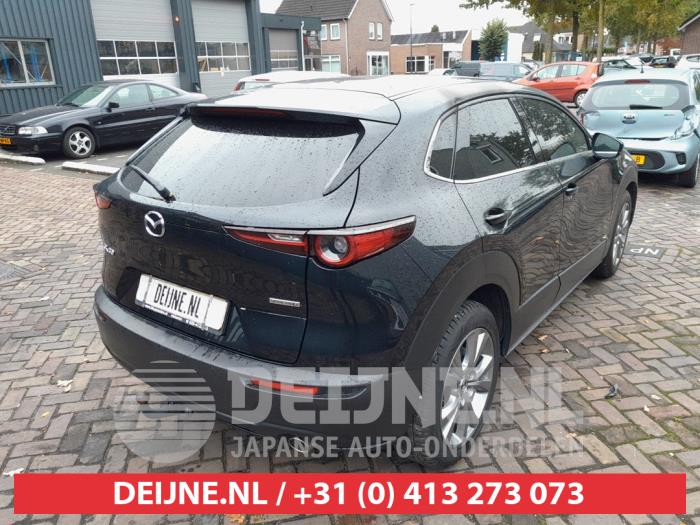 Mazda CX-30 2.0 e-SkyActiv-G 122 16V Schadevoertuig (2021, Zwart)