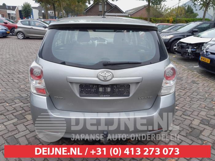 Toyota Verso 1.8 16V VVT-i Sloopvoertuig (2011, Grijs)