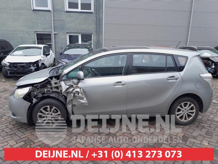 Toyota Verso 1.8 16V VVT-i Sloopvoertuig (2011, Grijs)
