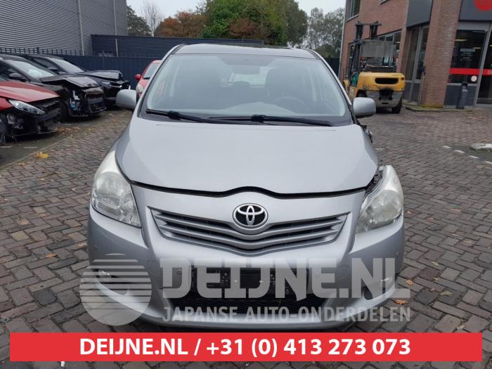 Toyota Verso 1.8 16V VVT-i Sloopvoertuig (2011, Grijs)