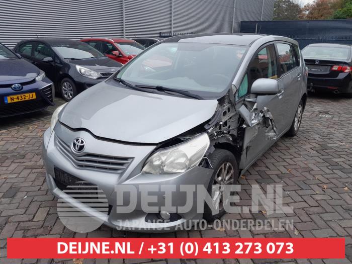 Toyota Verso 1.8 16V VVT-i Sloopvoertuig (2011, Grijs)