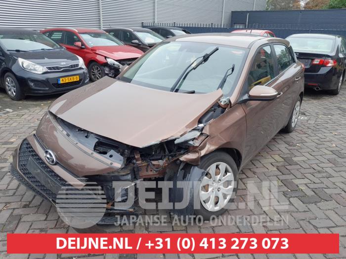 Hyundai i20 1.1 CRDi VGT 12V Sloopvoertuig (2018, Bruin)