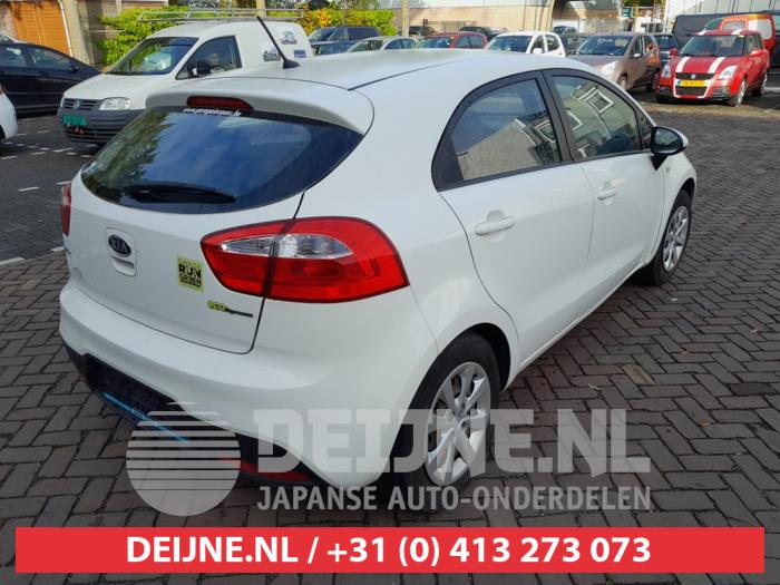 Kia Rio III 1.2 CVVT 16V Sloopvoertuig (2012, Wit)