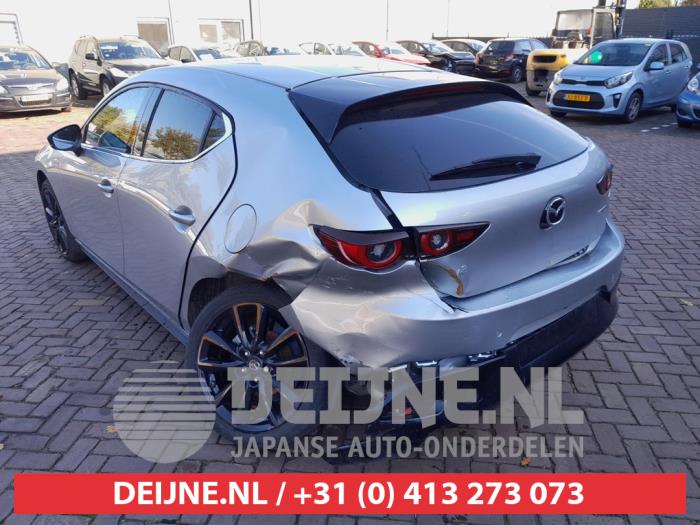 Mazda 3 Sport 2.0 SkyActiv-X M Hybrid 16V Sloopvoertuig (2022, Grijs)