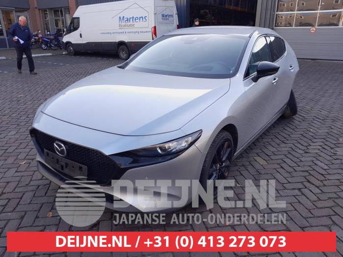 Mazda 3 Sport 2.0 SkyActiv-X M Hybrid 16V Sloopvoertuig (2022, Grijs)