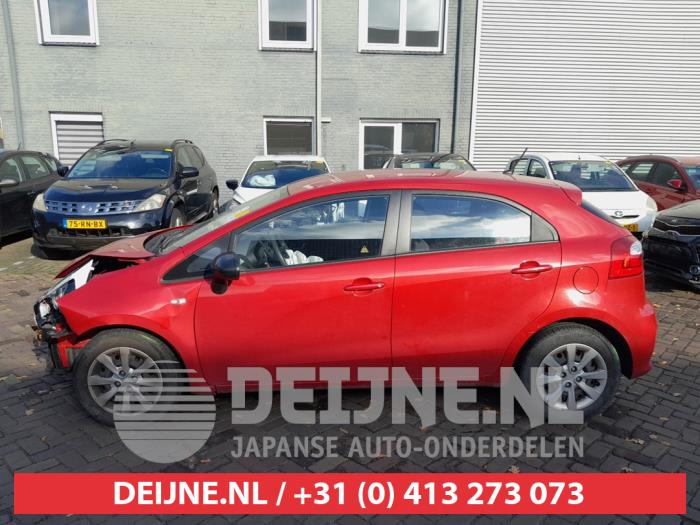 Kia Rio III 1.2 CVVT 16V Sloopvoertuig (2015, Rood)