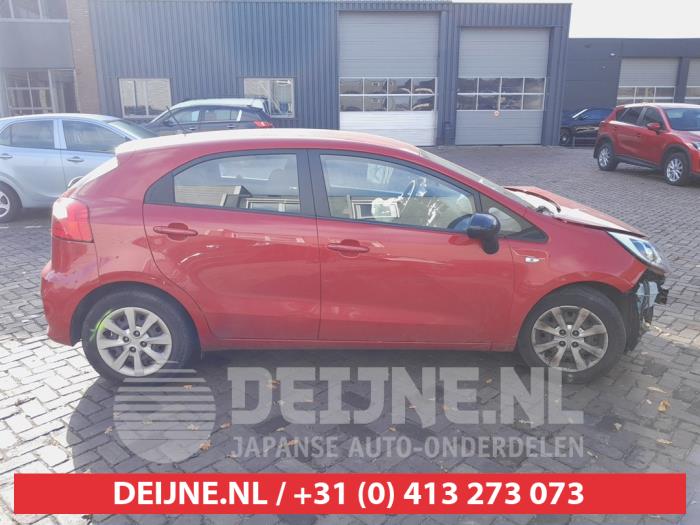 Kia Rio III 1.2 CVVT 16V Sloopvoertuig (2015, Rood)