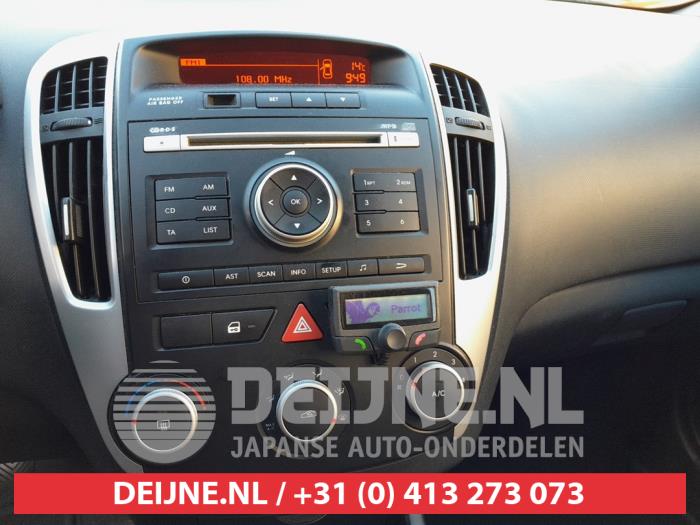 Kia Cee'd Sporty Wagon 1.4 16V Sloopvoertuig (2010, Zwart)