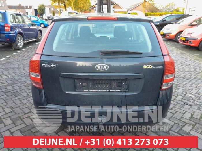 Kia Cee'd Sporty Wagon 1.4 16V Sloopvoertuig (2010, Zwart)
