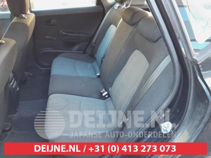 Kia Cee'd Sporty Wagon 1.4 16V Sloopvoertuig (2010, Zwart)