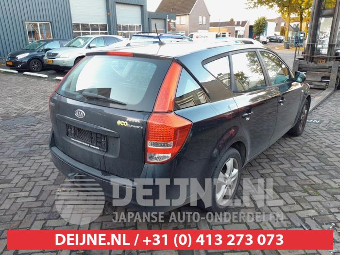 Kia Cee'd Sporty Wagon 1.4 16V Sloopvoertuig (2010, Zwart)