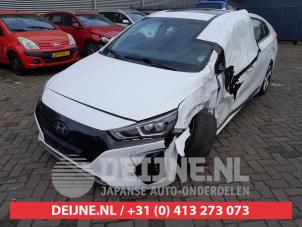 Hyundai Ioniq 16-